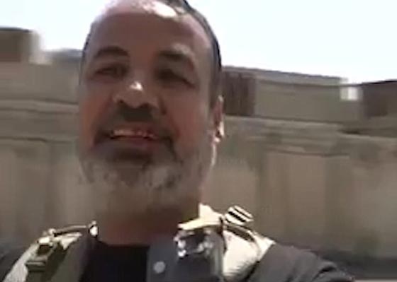 بالفيديو.. هكذا نجا مصور عراقي من الموت برصاصة قناص داعش صورة رقم 2
