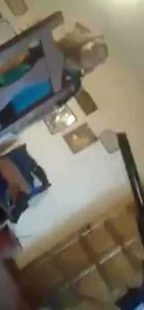 فيديو مروع.. طفل ارجنتيني يقتل طفلة بالخطأ ببندقية والده ببث مباشر صورة رقم 1