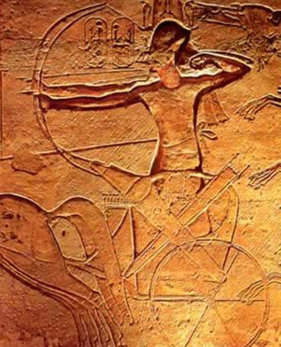 الزجاج الاصفر الشفاف.. سلاح المصريين القدماء يملأ الصحراء الليبية صورة رقم 7