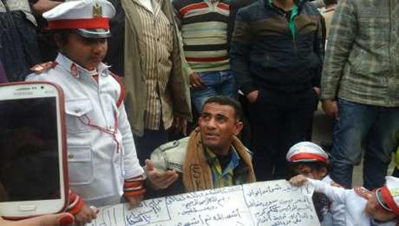 مصريون يعرضون اطفالهم واعضاءهم للبيع لدفع فاتورة الكهرباء والعلاج صورة رقم 8