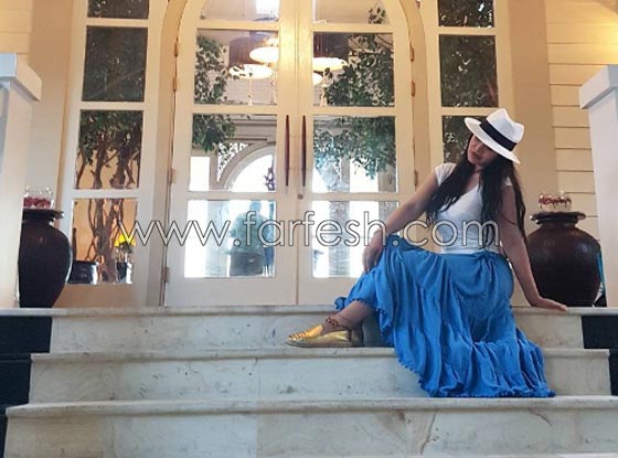 موقف محرج للمذيعة لجين عمران يجعلها تدخل في نوبة ضحك.. فيديو صورة رقم 3