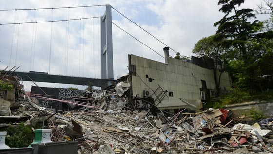 تركيا تهدم النادي الليلي (رينا) الذي تعرض لهجوم ليلة راس السنة صورة رقم 2