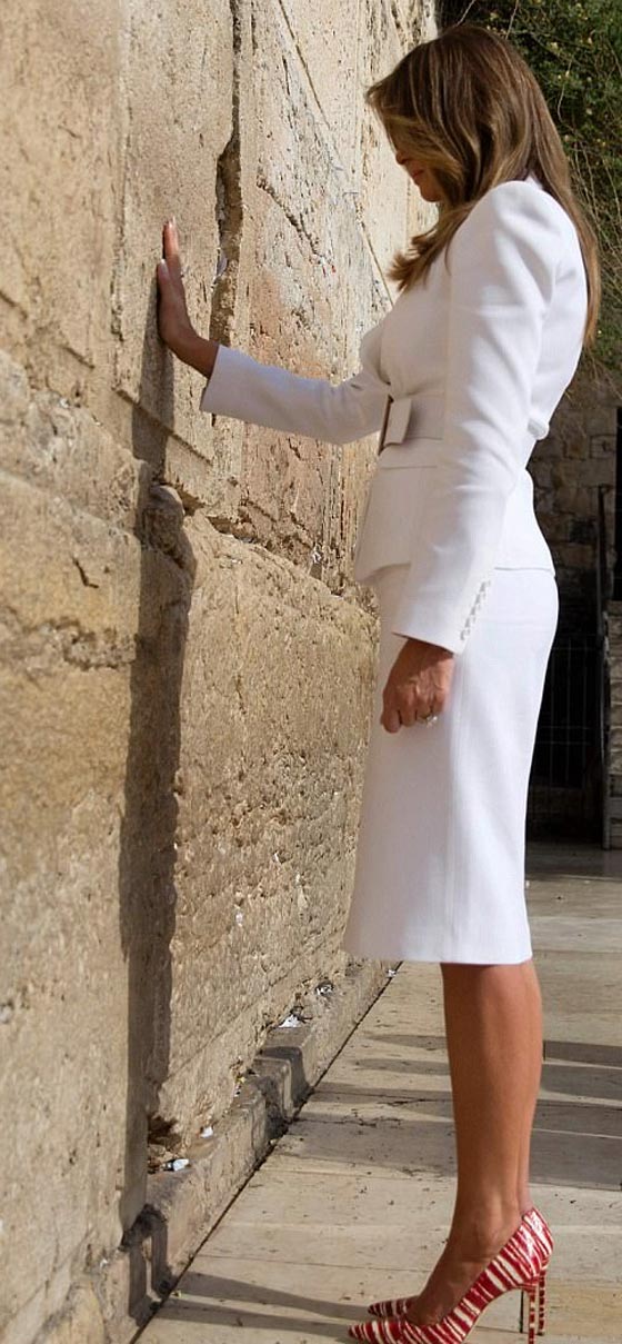 بالصور.. إيفانكا ترامب تلفت الأنظار بقبعتها اليهودية صورة رقم 10