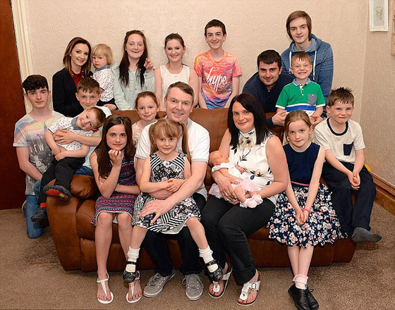  أكبر اسرة بريطانية تنتظر مولودها الـ20 وتؤكد: سيكون الأخير.. صورة رقم 3