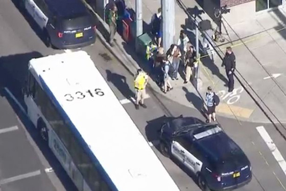  مقتل رجلين امريكيين دافعا عن مسلمة محجبة تعرضت لاعتداء لفظي صورة رقم 8