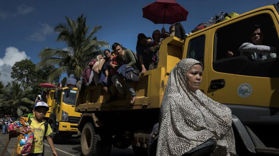 رئيس الفلبين يمنح جنوده حق اغتصاب 3 سيدات صورة رقم 10