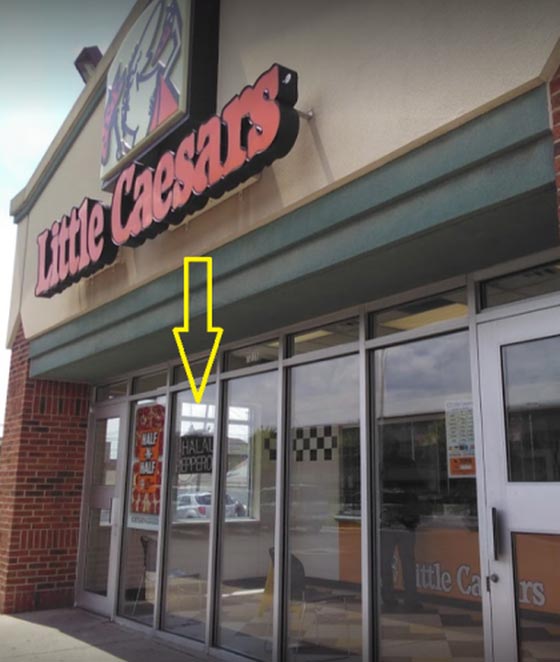 لهذا السبب مسلم يطالب سلسلة مطاعم شهيرة بـ100 مليون دولار!! صورة رقم 1