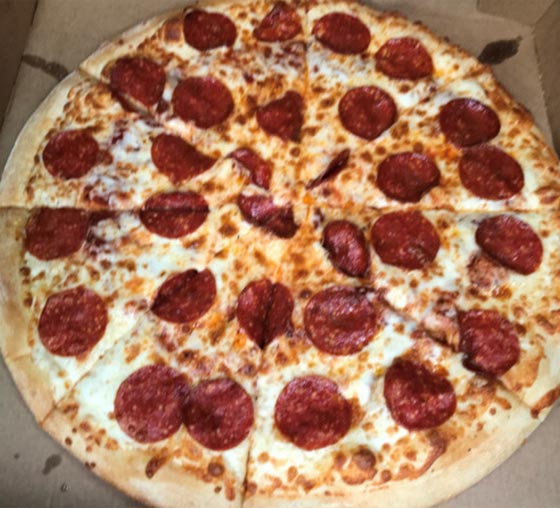 لهذا السبب مسلم يطالب سلسلة مطاعم شهيرة بـ100 مليون دولار!! صورة رقم 5