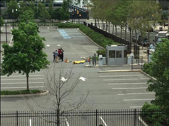 فيديو مروع لجندي امريكي فشل في فتح مظلته فلقي حتفه  صورة رقم 5