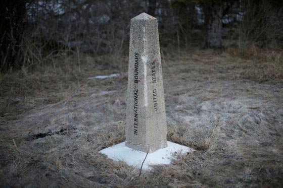 وفاة إمرأة لاجئة حاولت المشي من أميركا إلى كندا صورة رقم 3