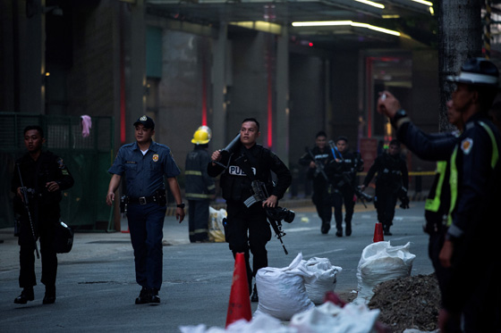 داعش يتبنى الهجوم الدامي في مانيلا والدلائل تشير الى سطو مسلح! صورة رقم 3