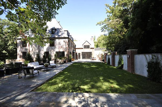 اوباما يقع ضحية استغلال عندما قرر شراء المنزل الذي يقيم فيه! صورة رقم 4