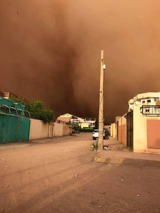  ظاهرة الهبوب تعود وتعصف بالخرطوم وتحولها الى مدينة اشباح.. صور صورة رقم 5