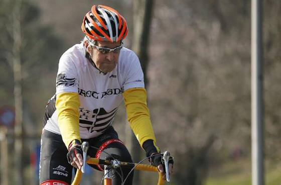 بالصور.. كبار سياسيي العالم فوق دراجاتهم  صورة رقم 10