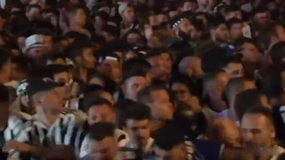 ايطاليا: الخوف من قنبلة صوتية يسبب بسقوط 600 جريح صورة رقم 2