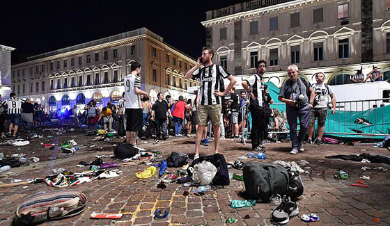 ايطاليا: الخوف من قنبلة صوتية يسبب بسقوط 600 جريح صورة رقم 17