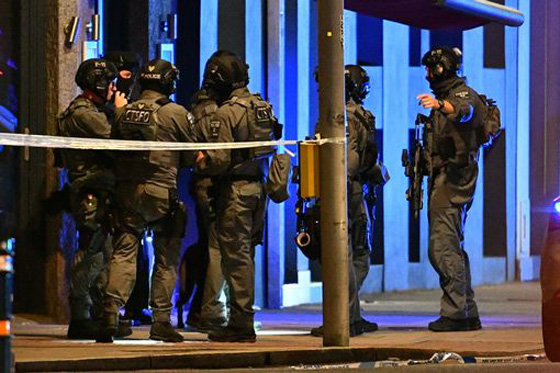 الشرطة البريطانية: منفذو هجوم لندن ارادوا استئجار شاحنة تزن 7.5 طن صورة رقم 3