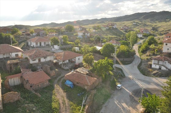 قرية تركية يجتمع أهلها منذ سنوات على مائدة إفطار واحدة صورة رقم 7