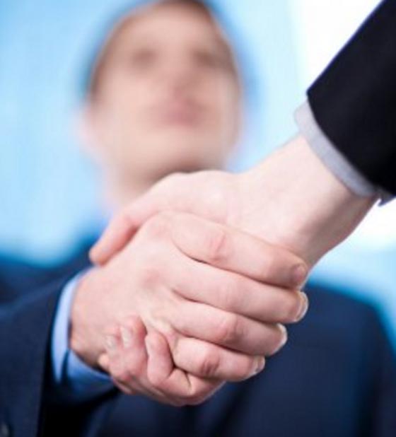 إشارات الجسد..  تضمن لك الحصول على وظيفة جيدة صورة رقم 1