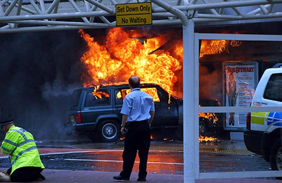 15 هجوما ارهابيا ضربت بريطانيا قبل جسر لندن وحصدت ارواح العشرات صورة رقم 3