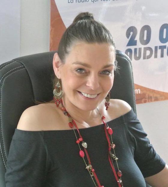 ممثلة افلام اباحية ترشحت للانتخابات النيابية الفرنسية وتؤكد عدم خجلها من ماضيها! صورة رقم 1