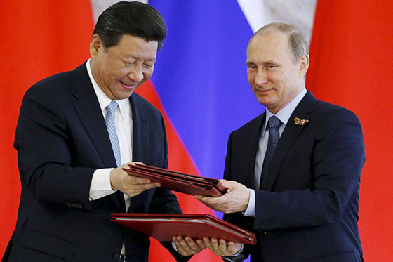 بوتين يمازح نظيره الصيني: انت الرجل الوحيد في الميدان! فيديو صورة رقم 5