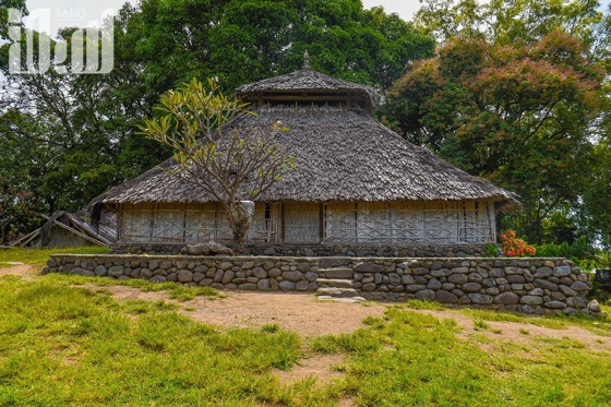 القرية الظالم اهلها.. يتبعون الاسلام ولا يعرفون منه سوى تحريم الخنزير! صورة رقم 6