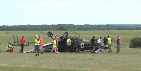 بالفيديو.. لحظة تحطم أشهر طائرة مقاتلة في التاريخ صورة رقم 2