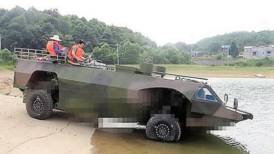 شاهد اسرع مركبة برمائية مدرعة في العالم طورتها الصين.. فيديو صورة رقم 2