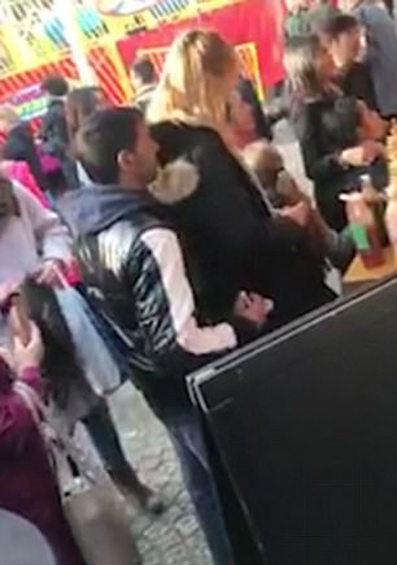 فيديو مثير.. شاهد الفخ الذي نصبته الشرطة الهولندية لنشّال الهواتف! صورة رقم 2