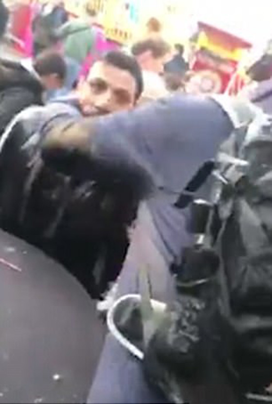 فيديو مثير.. شاهد الفخ الذي نصبته الشرطة الهولندية لنشّال الهواتف! صورة رقم 3