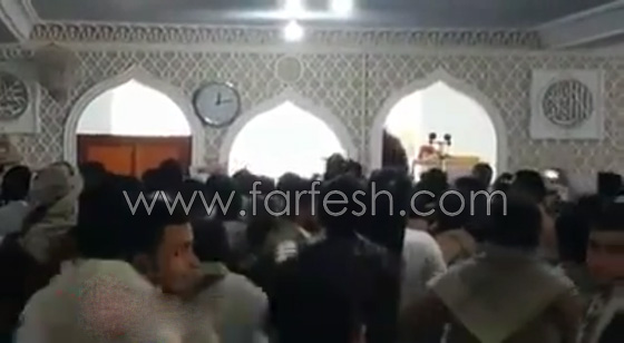 مصلون يمنيون يطردون خطيبا حاول مسلحون حوثيون فرضه عليهم بالقوة! صورة رقم 2