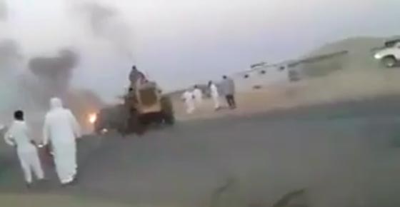 مصري يقوم بعمل بطولي ويمنع كارثة في محطة وقود بتبوك.. فيديو صورة رقم 1