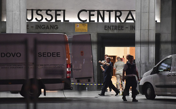 الشرطة تقتل مهاجما انتحاريا في محطة قطارات بروكسل صورة رقم 11