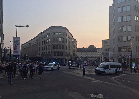 الشرطة تقتل مهاجما انتحاريا في محطة قطارات بروكسل صورة رقم 22