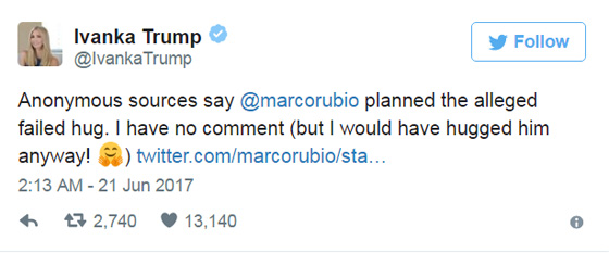 إيفانكا ترامب تحرج سيناتورا أمريكيا اراد احتضانها خلال استقباله لها صورة رقم 7