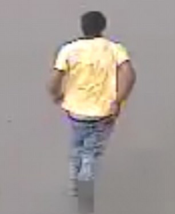 فيديو صادم.. سيدة تعتدي بعنف على فتاة والسبب..! صورة رقم 7