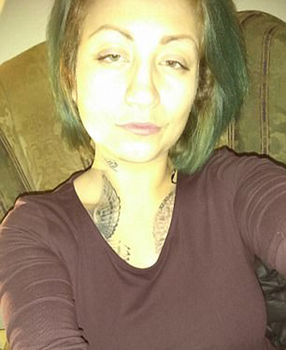 فيديو صادم.. سيدة تعتدي بعنف على فتاة والسبب..! صورة رقم 15