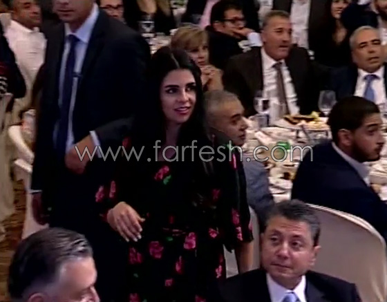 سعد الحريري يفاجئ فتاة بعرض للزواج خلال حفل إفطار رمضاني.. فيديو صورة رقم 5