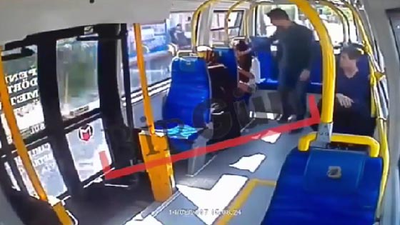 بالفيديو: إعتداء على شابة في إسطنبول بسبب ارتدائها سروالا قصيرا في رمضان صورة رقم 2