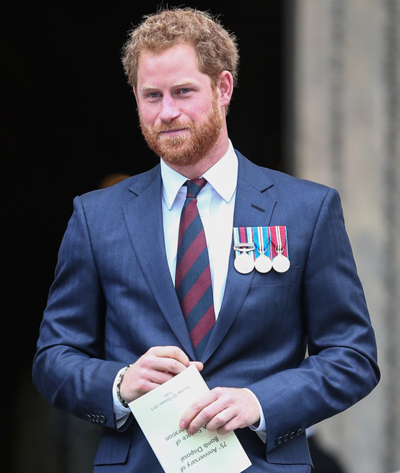 الامير هاري يصف حياة الملوكية بحوض اسماك وموت امه اثر في نفسه صورة رقم 16