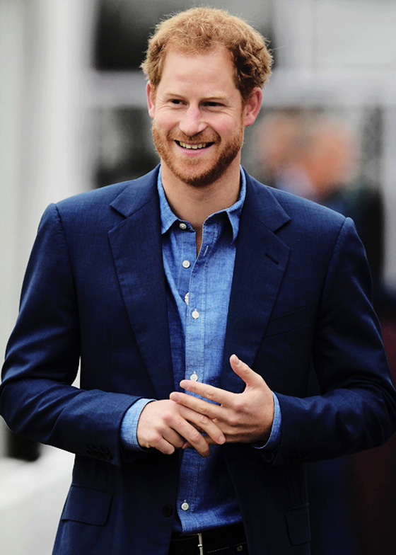 الامير هاري يصف حياة الملوكية بحوض اسماك وموت امه اثر في نفسه صورة رقم 18