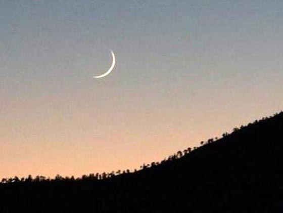 كذب الفلكيون! عبدالله الخضيري: رؤية الهلال ممكنة بالعين المجردة الليلة  صورة رقم 3