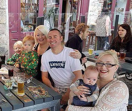  صور مرعبة: كاميرا مراقبة تلتقط صور شبح بشارك طفلا في سريره! صورة رقم 8