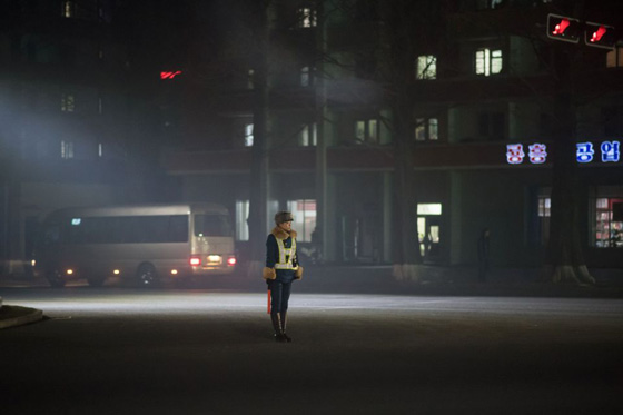 لماذا تجبر الشرطة فتيات كوريا الشمالية على التقاعد في سن 26 سنة؟ صورة رقم 14