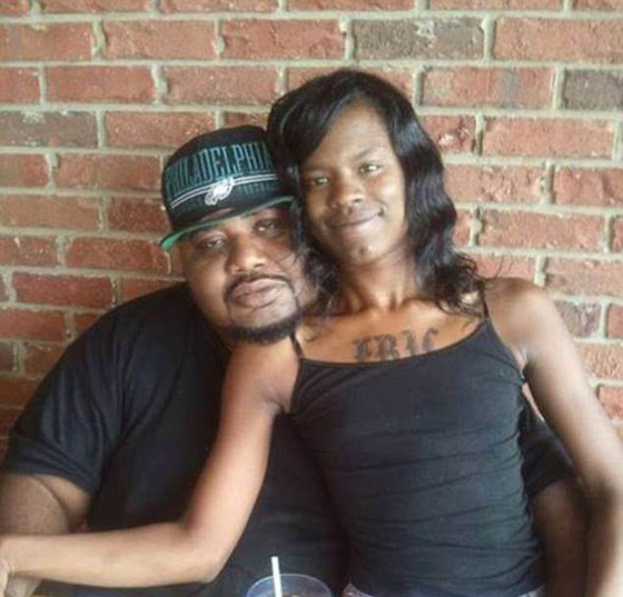 بالفيديو.. زوجان يعتديان بالضرب على سيدة وابنتها بسبب وجبة صورة رقم 8