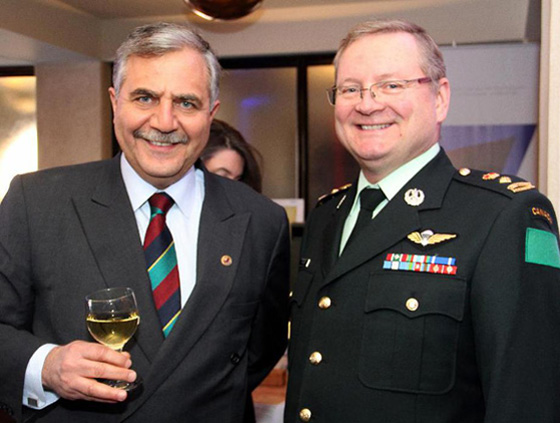 كندي يخطط للبقاء في عمله بعد فوزه بـ 22 مليون دولار صورة رقم 3