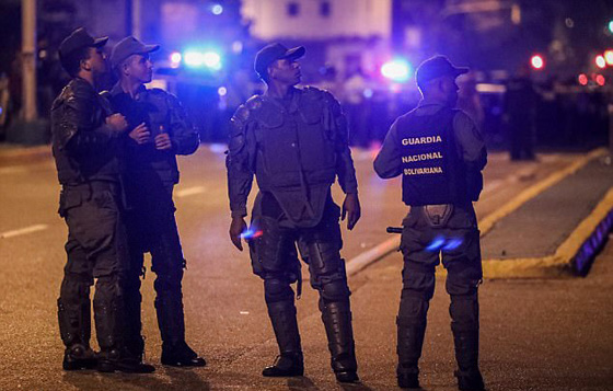  مسلّح يخطف طائرة هليكوبتر ويهاجم مبنى المحكمة العليا في فنزويلا صورة رقم 10