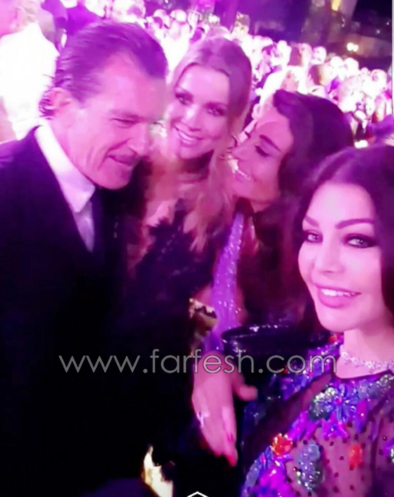 فيديو جوني ديب الفنان العالمي يهمس في أذن هيفاء وهبي ، فماذا أراد منها؟ صورة رقم 1