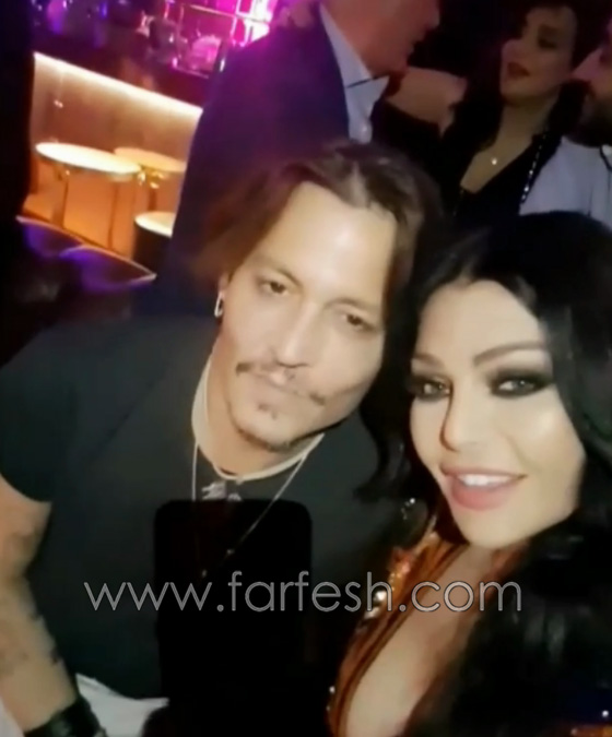 فيديو جوني ديب الفنان العالمي يهمس في أذن هيفاء وهبي ، فماذا أراد منها؟ صورة رقم 6